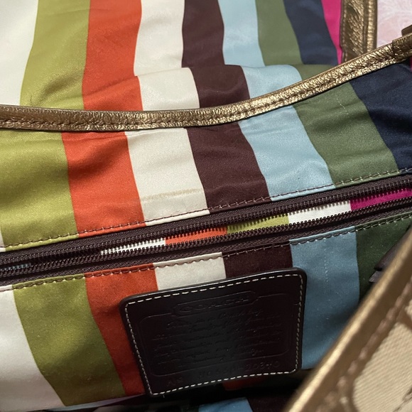 Gold/multi colored satin lining.COACH shoulder bag.. great condition. - Picture 5 of 6